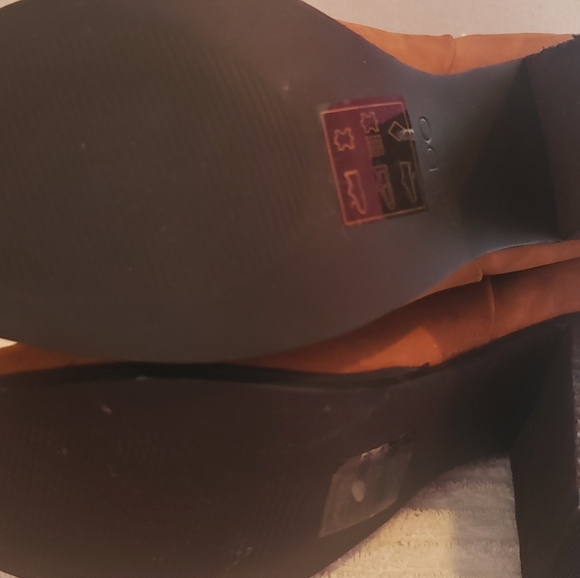 Women's Aldo Suede Boot with Heel - Picture 4 of 8